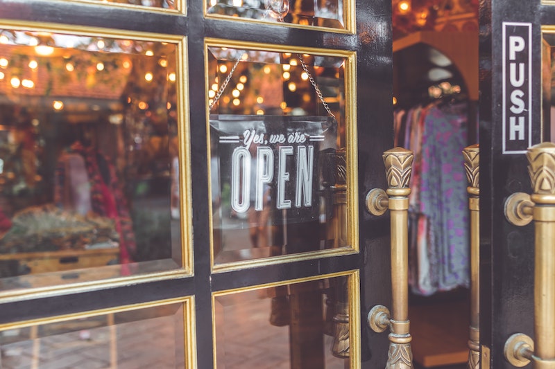 How to Lease a Shop: Understanding Commercial Listings