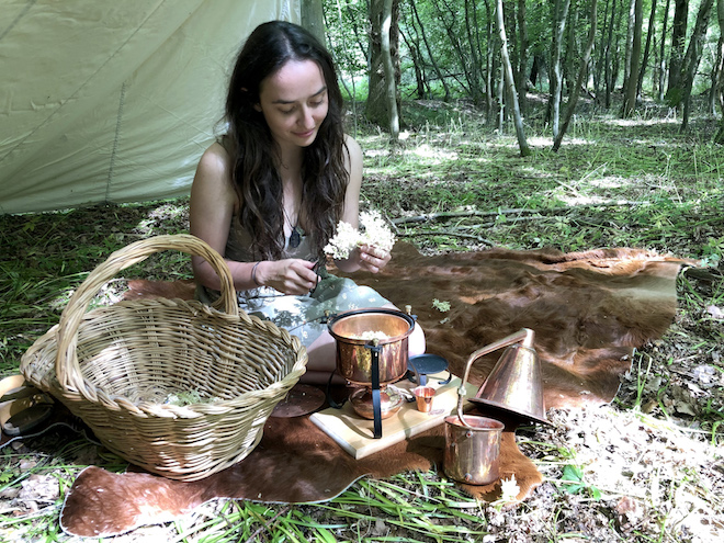 Crafting Magic with Salix Moon Apothecary - The CREOATE Blog