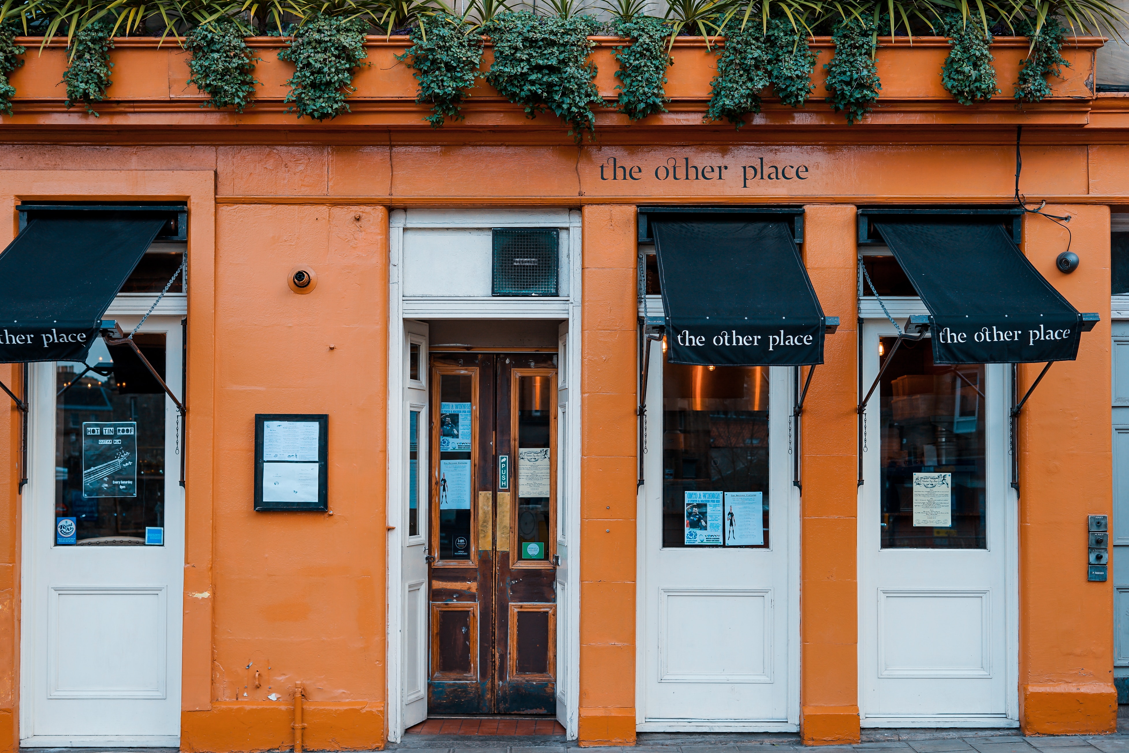 Shopfront Signage: 15 Creative Shopfront Design Ideas to Try