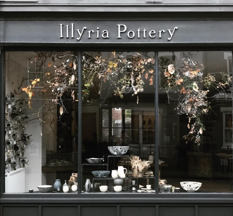 Pottery Collection Window Display 17 Easy Autumn Window Display Ideas for Your Store