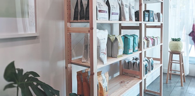 7 Tips & Tricks on How to Reduce Costs in a Retail Business | The Creoate Blog